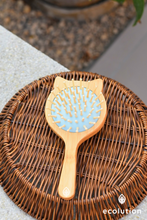 Cargar imagen en el visor de la galería, Cepillo de bambú - Pequeño Gato Aventura