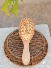 Cargar imagen en el visor de la galería, Cepillo de bambú - Ovalado