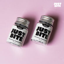 Cargar imagen en el visor de la galería, Pasta dental sólida masticable - Menta y Carbón Activado