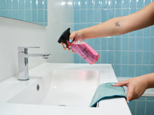 Cargar imagen en el visor de la galería, Kit Limpiador de Baño Desincrustante (1 Botella + 2 Recargas)

