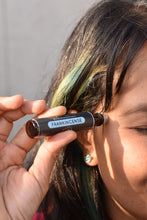 Cargar imagen en el visor de la galería, Blend Aromaterapia Roll On - Frankincense

